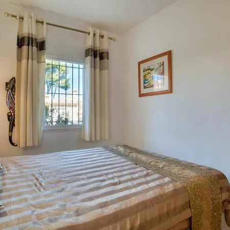 Holiday home Vela, Casa Con Piscina Privada A Pocos Metros De La Playa