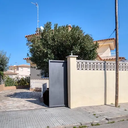 Vela, Casa Con Piscina Privada A Pocos Metros De La Playa Holiday home