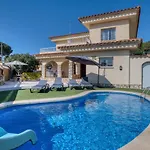 Vela, Casa Con Piscina Privada A Pocos Metros De La Playa L' Escala