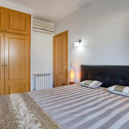 Hébergement de vacances Vela, Casa Con Piscina Privada A Pocos Metros De La Playa *