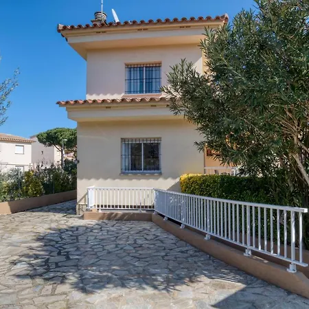 Σπίτι διακοπών Vela, Casa Con Piscina Privada A Pocos Metros De La Playa *