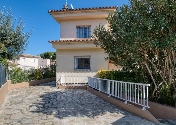 Σπίτι διακοπών Vela, Casa Con Piscina Privada A Pocos Metros De La Playa *