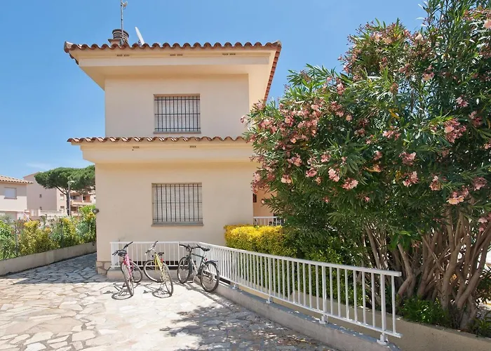 Σπίτι διακοπών Vela, Casa Con Piscina Privada A Pocos Metros De La Playa